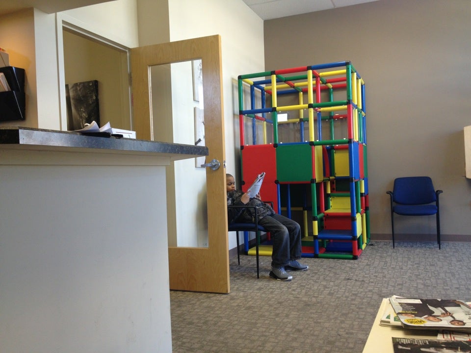 Dr. Dental, 18 Kane St, West Hartford, Town of, CT, Offices and clinics