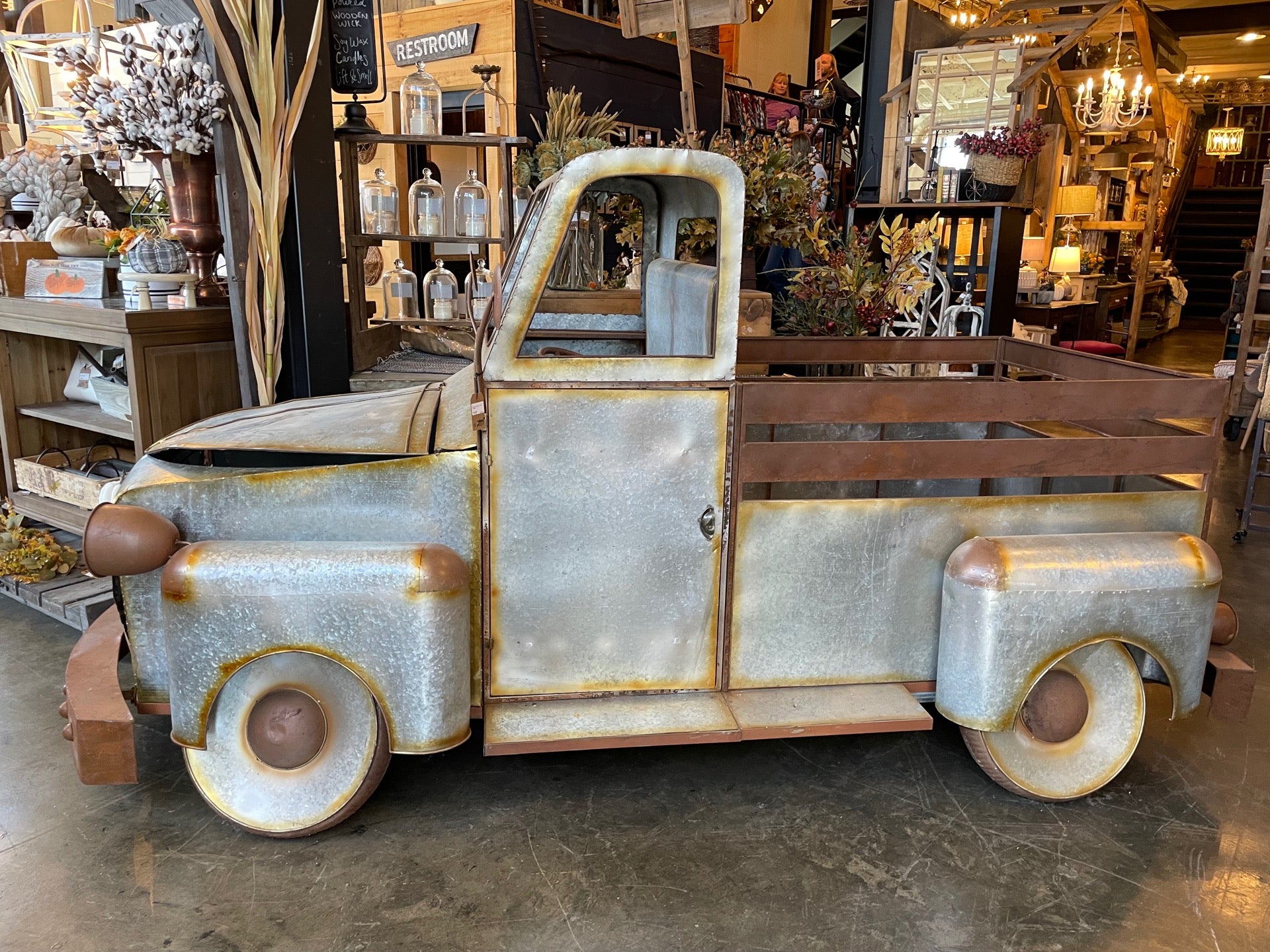 417 Vintage Market & Supply Co., 114 N Commercial St, Branson, MO, Gift