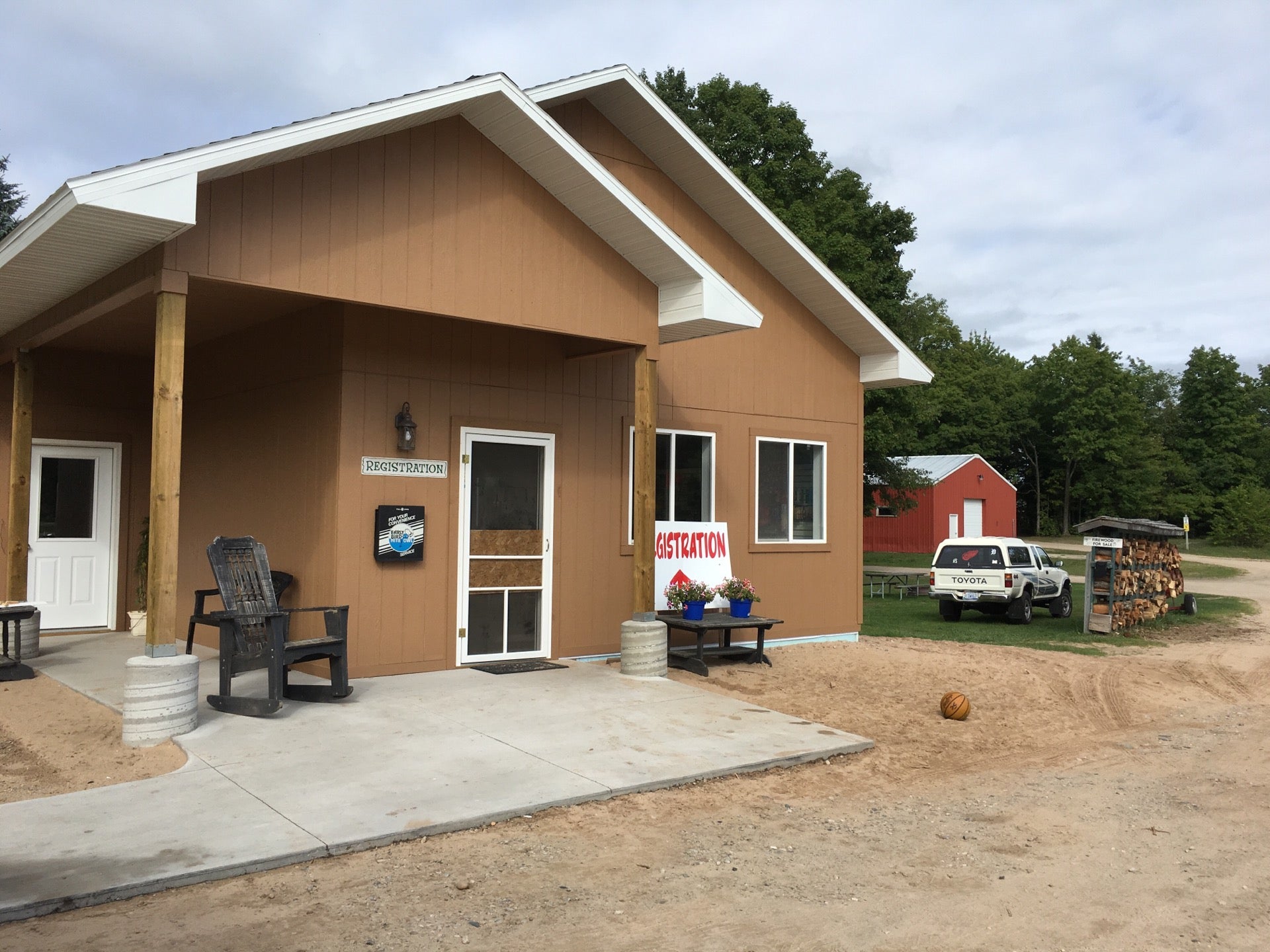 Munising / Pictured Rocks KOA Journey, E10102 State Highway M28
