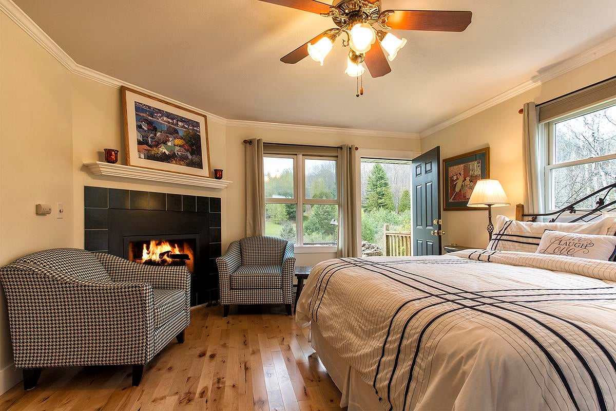 The House on the Hill Bed and Breakfast, 9661 Lake St, Ellsworth, MI