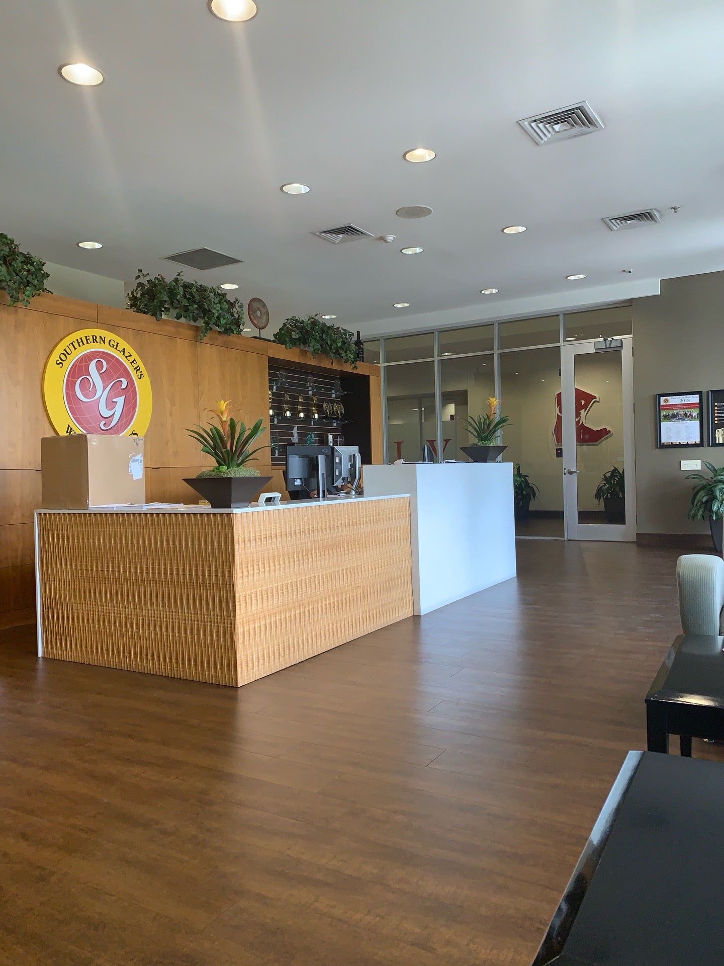 Southern Glazer's of Texas, 2001 Diplomat Dr, Dallas, TX, Distribution