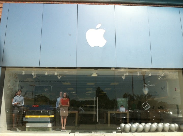 Apple Store, 500 Route 73 S, Evesham Twp, NJ, Electronic Retailing -  MapQuest