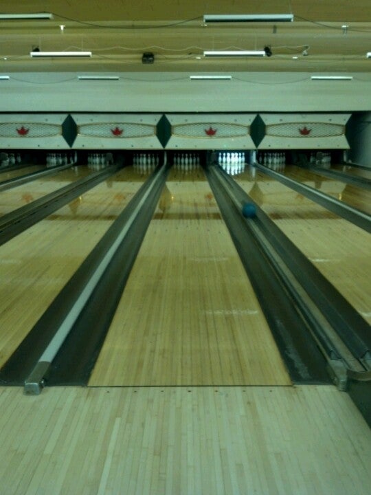 Willsborough Bowling Center & Toto's Sports Lounge