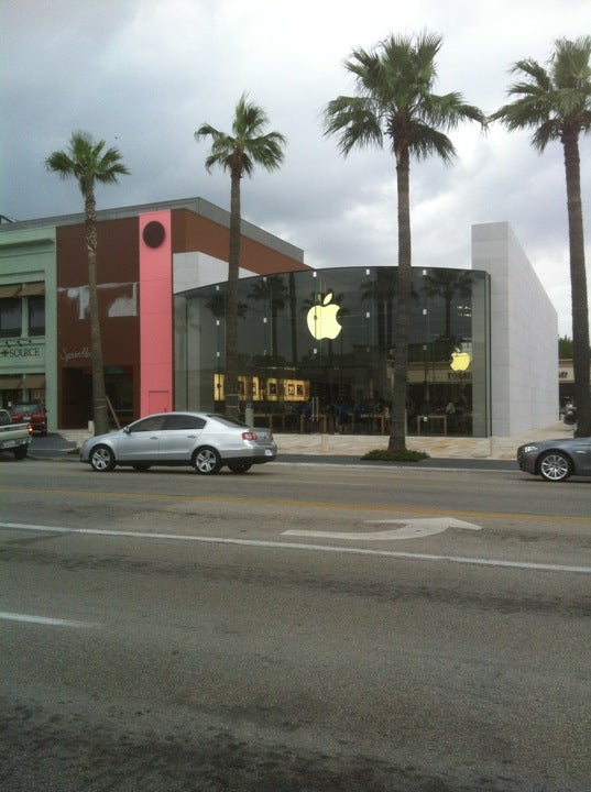 The Apple Store at Highland Village, in Houston, Texas.