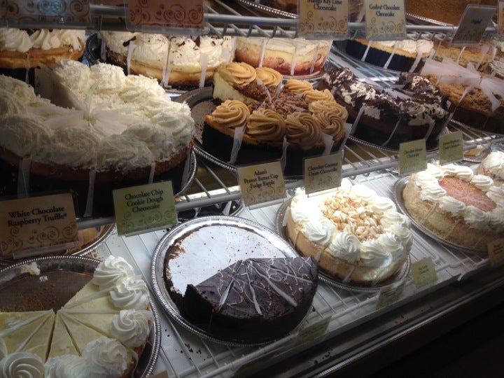 The Cheesecake Factory, 8711 E 71st St S, Tulsa, Oklahoma, Cafes - MapQuest