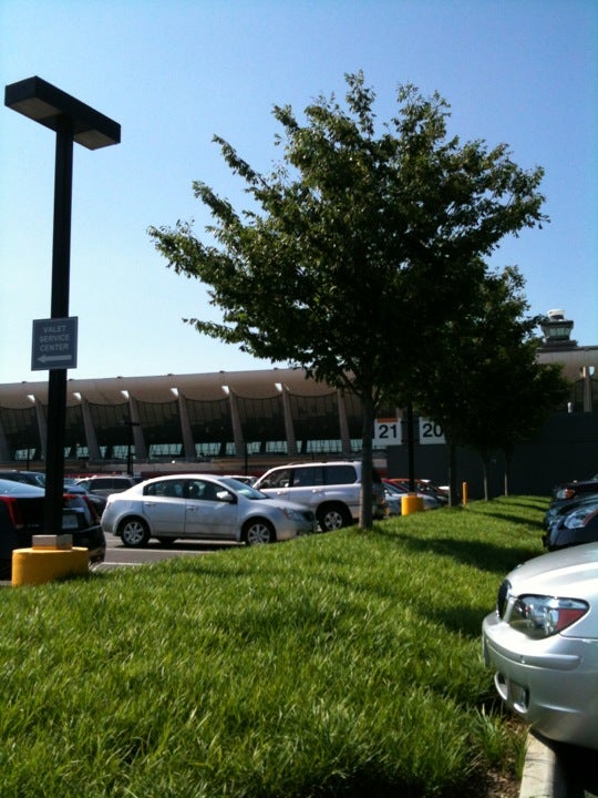 Terminal / Hourly Parking Lot, 1 Saarinen Cir, Dulles, VA - MapQuest