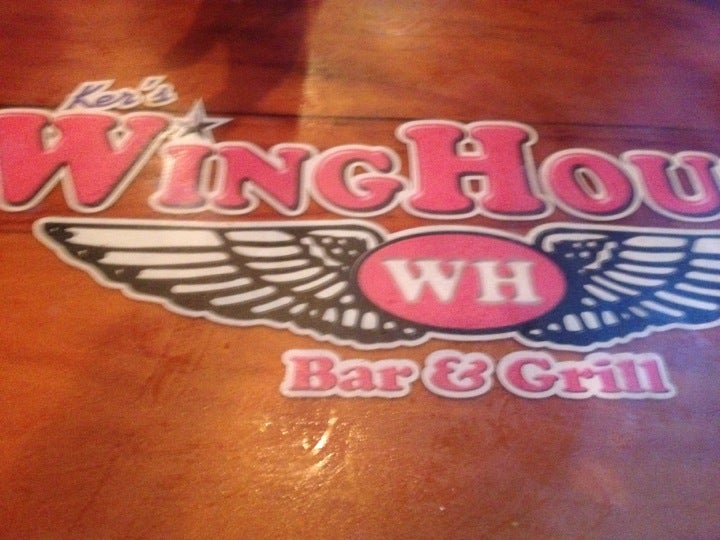 WingHouse Bar & Grill, 2640 Gulf to Bay Blvd, Clearwater, FL, Eating
