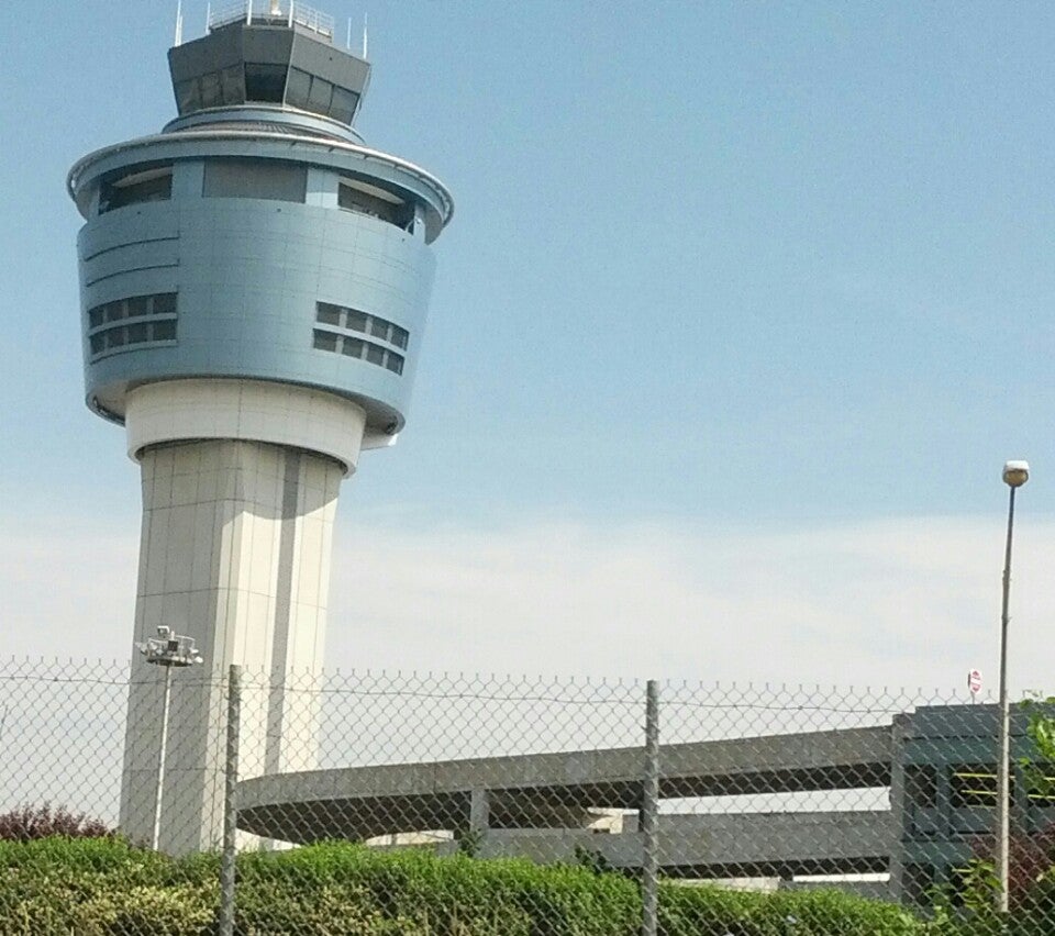 LaGuardia Airport (LGA), La Guardia Road, Flushing, New York, Major ...