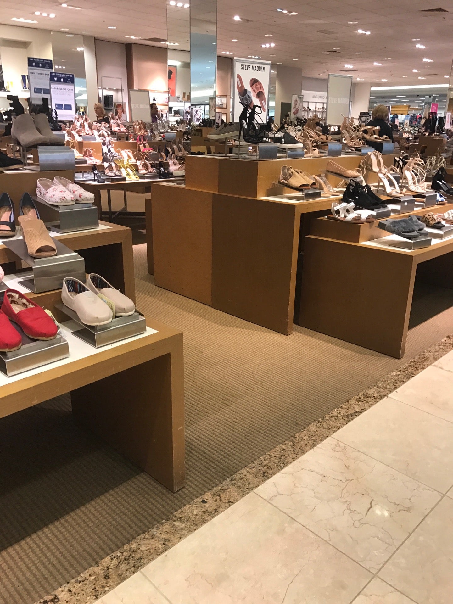 DILLARD'S - 900 Memorial City Way, Houston, Texas - Men's Clothing - Yelp