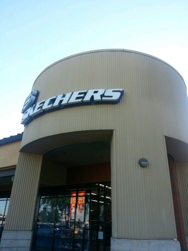 Skechers outlet 2025 store dysart