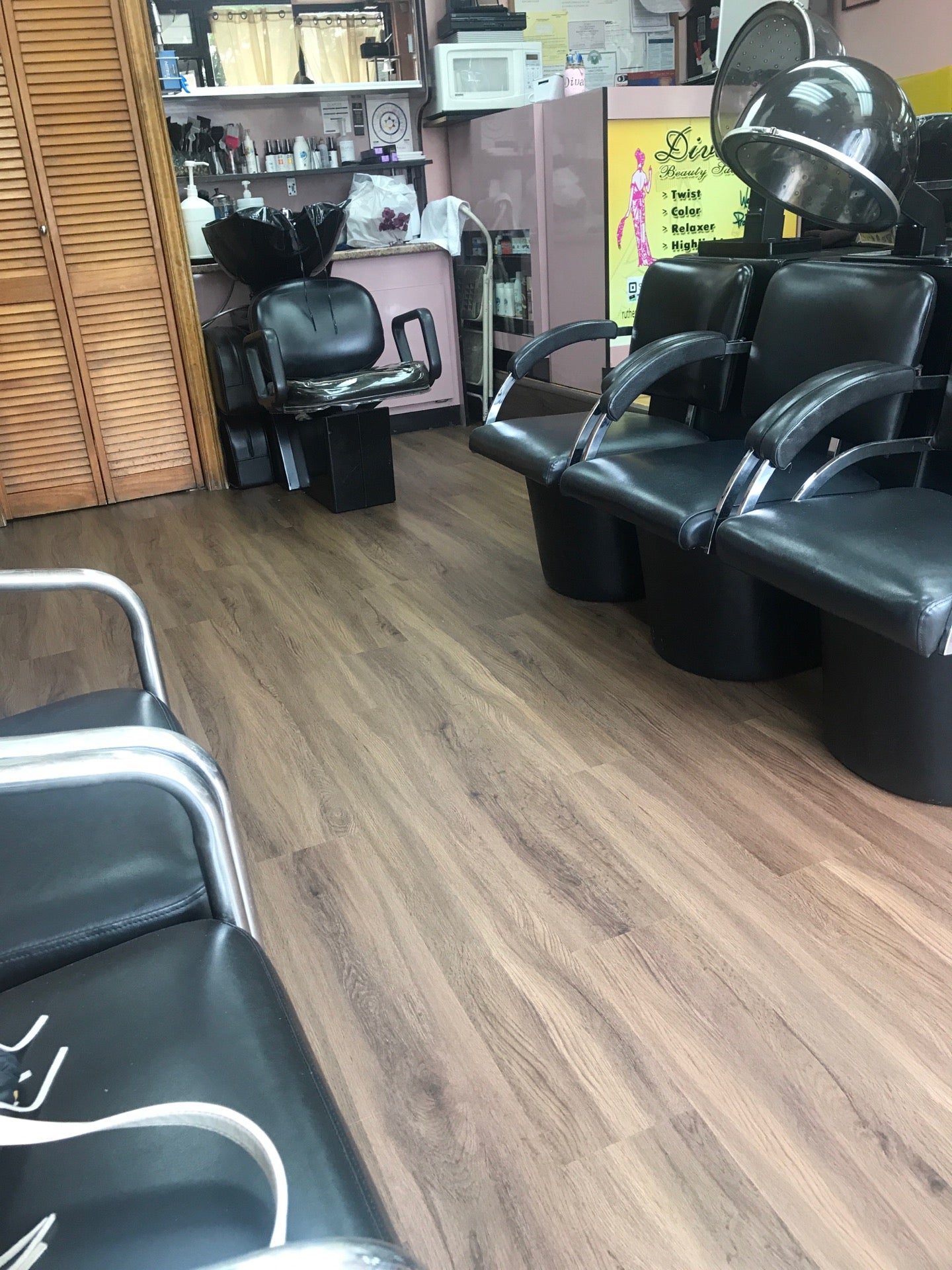 Divas Salón by Ruth