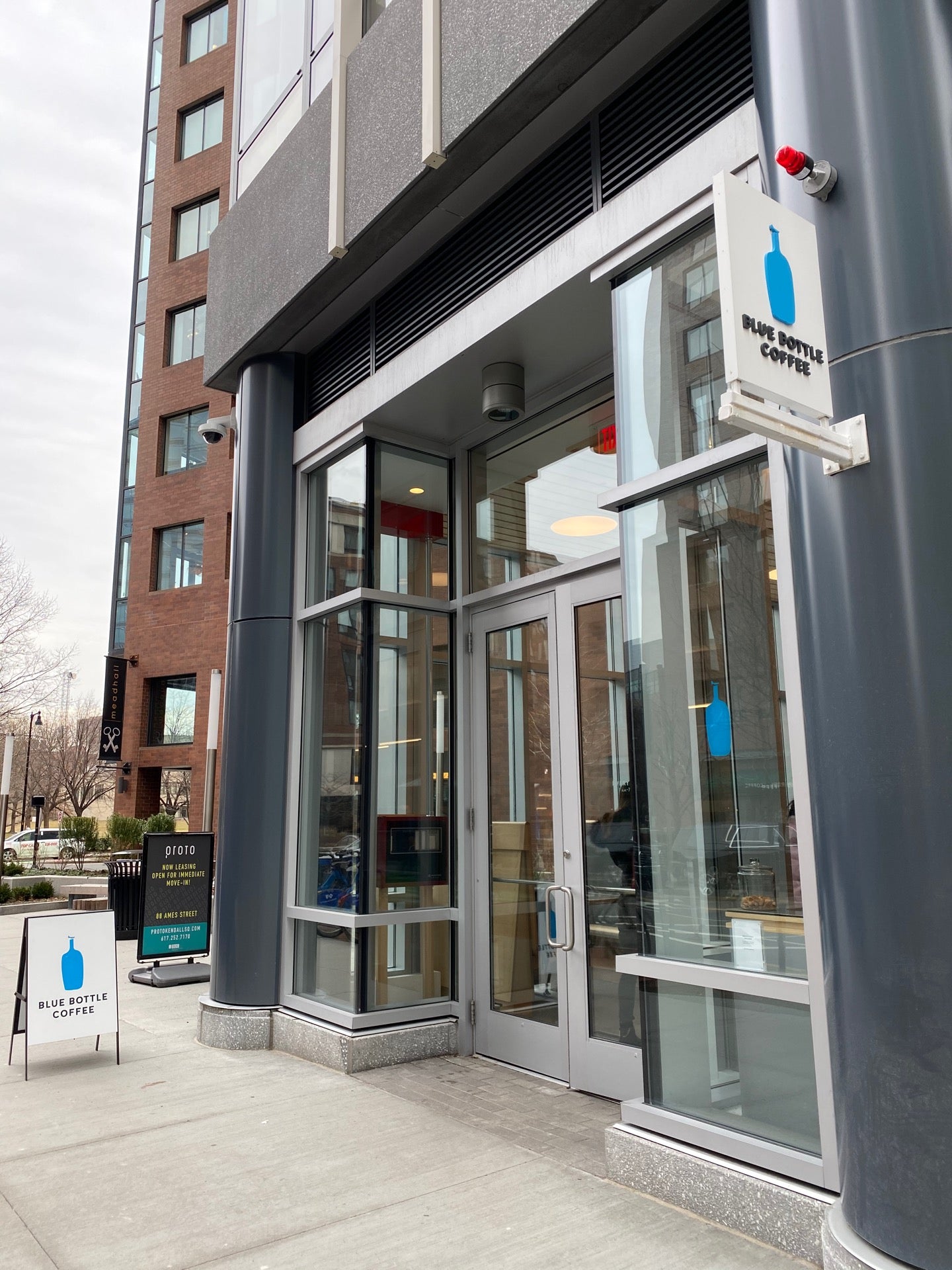 Blue Bottle Coffee Opens an Airy Café in Cambridge's Kendall Square