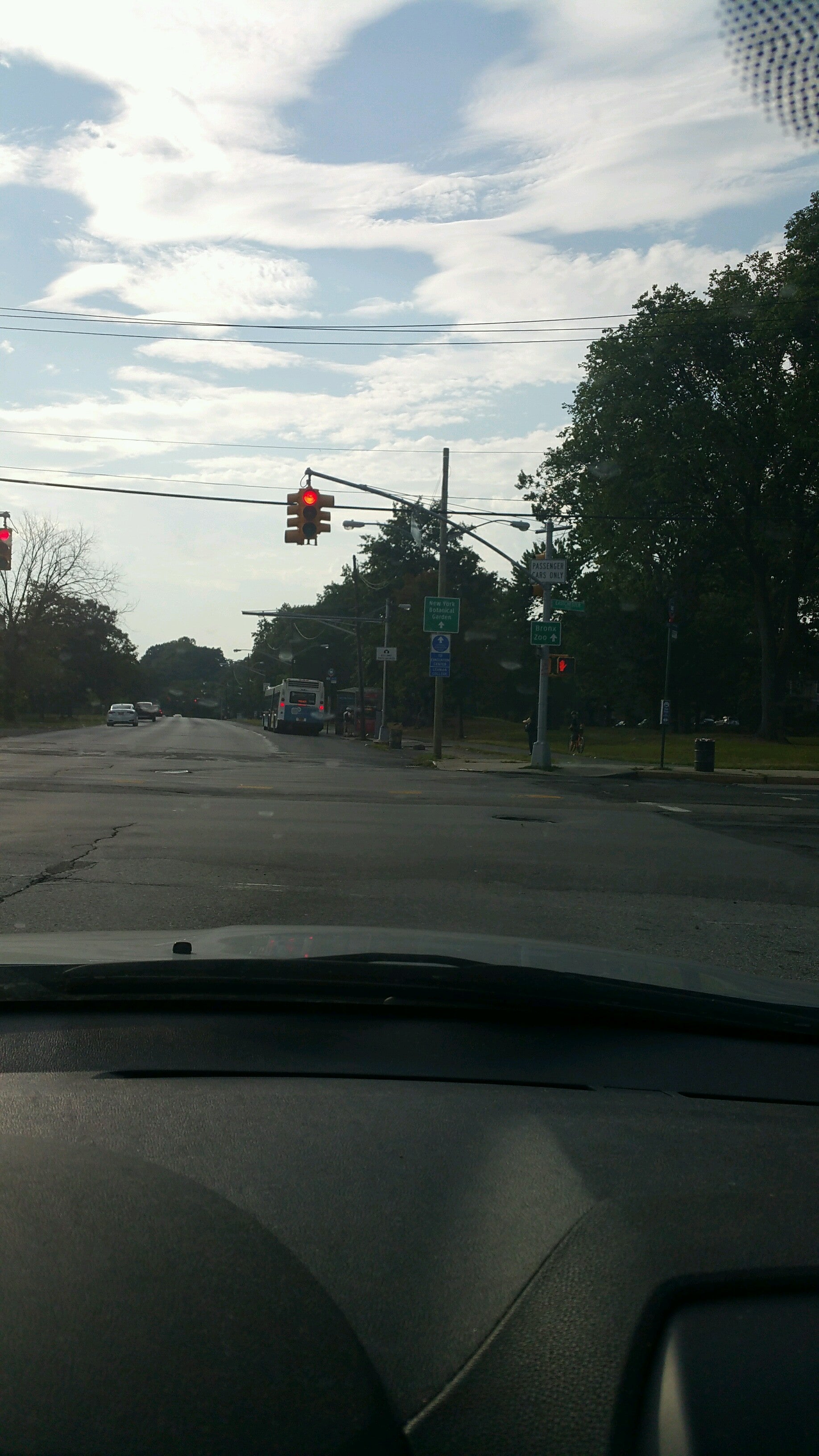 MTA MaBSTOA Bus at Pelham Parkway & Eastchester Road, Pelham Parkway ...