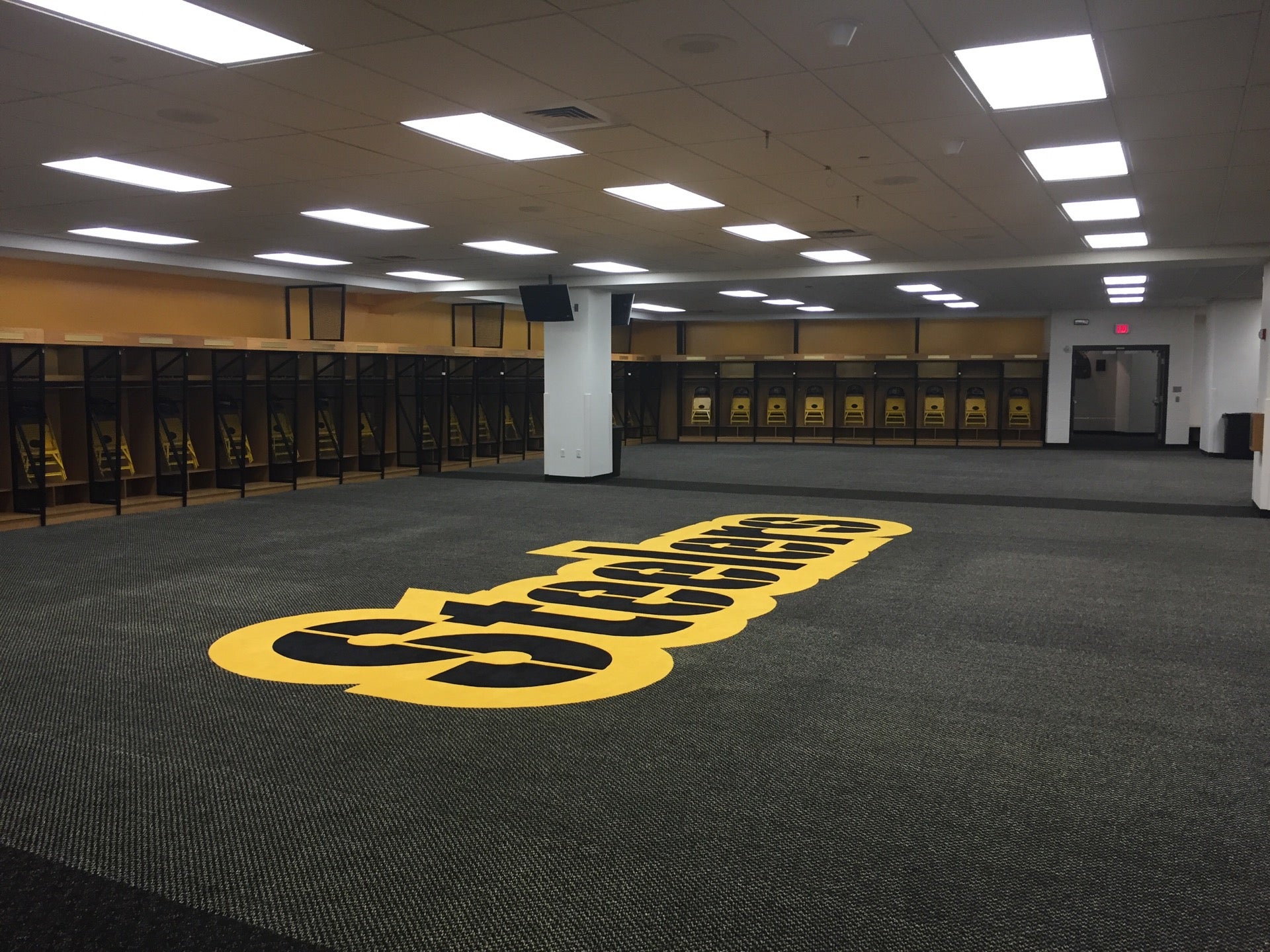 STEELERS SIDELINE STORE HEINZ FIELD - 100 Art Rooney Ave