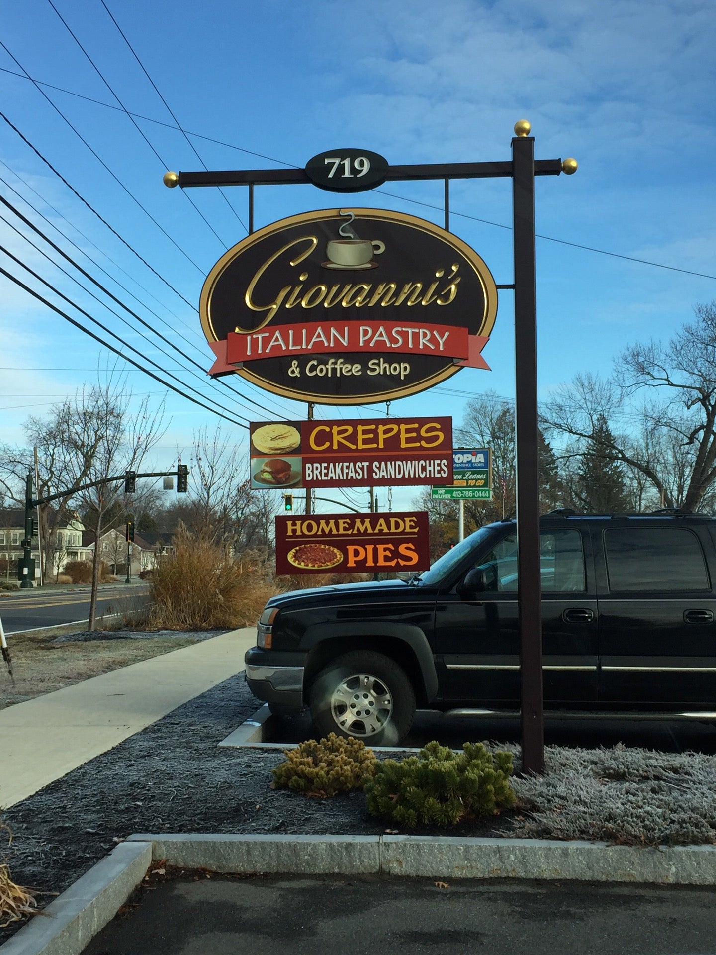 Giovanni's Italian Pastries, 719 Main St, Agawam, MA, Eating places