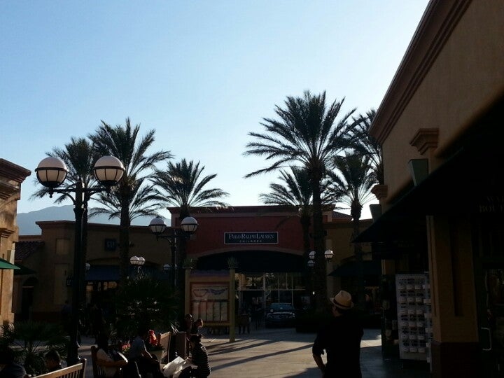 CABAZON OUTLETS - 468 Photos & 415 Reviews - 48750 Seminole Dr, Cabazon,  California - Outlet Stores - Phone Number - Yelp