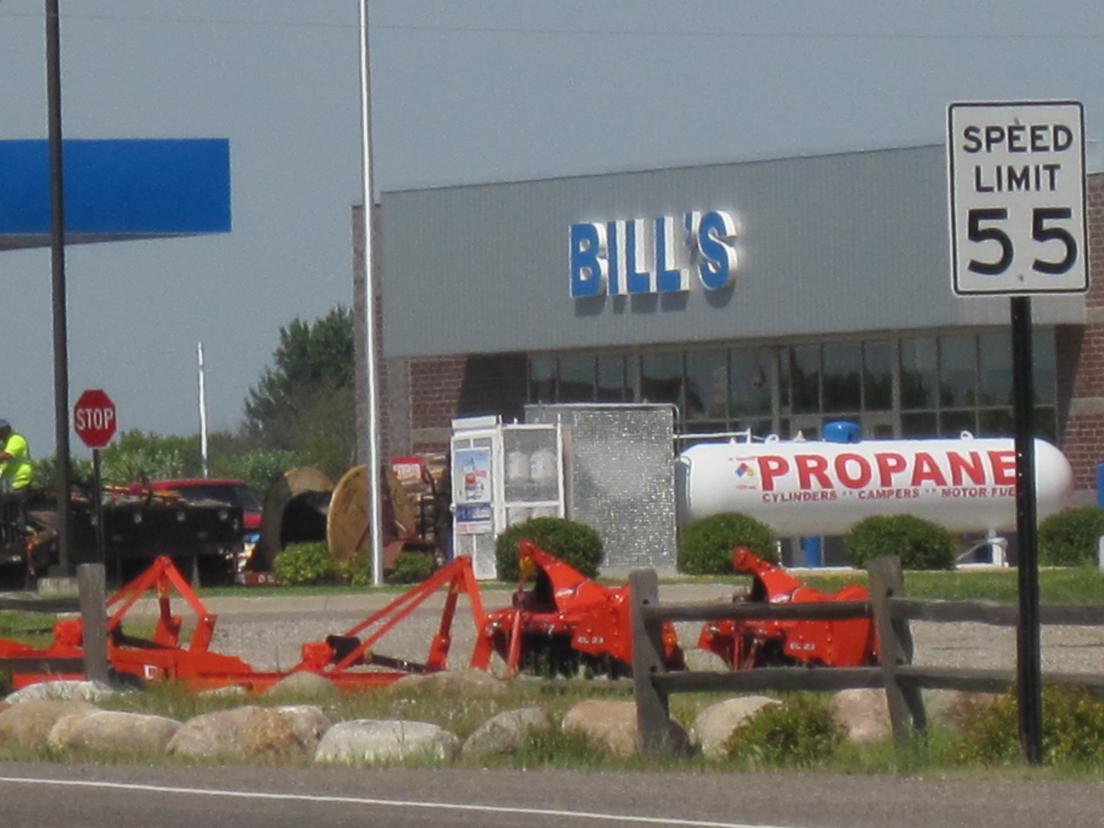 Bill's Superette, 8077 Viking Blvd NW, Nowthen, MN, Grocery stores -  MapQuest