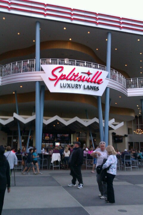 Splitsville Luxury Lanes in Lake Buena Vista, FL Editorial Stock