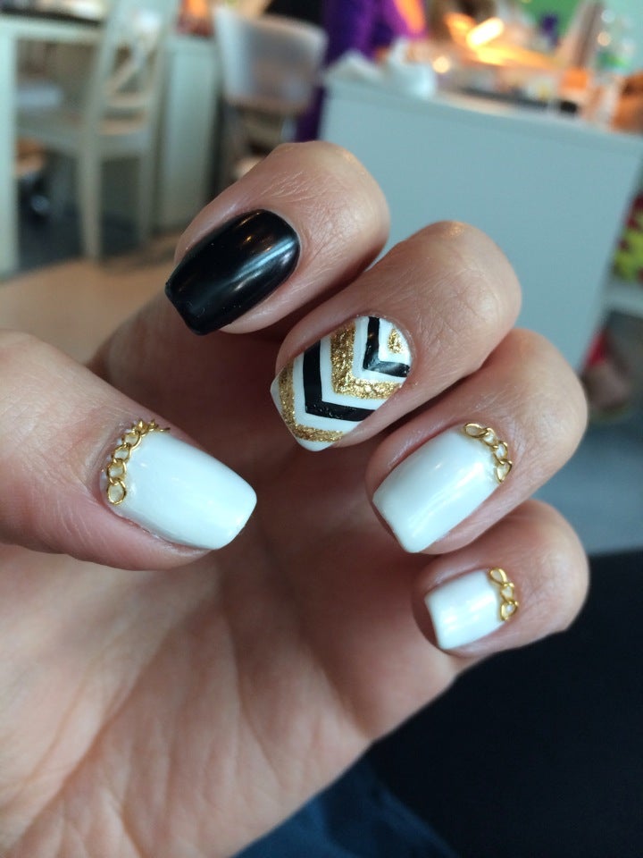 Alibi Nail + Beauty Bar