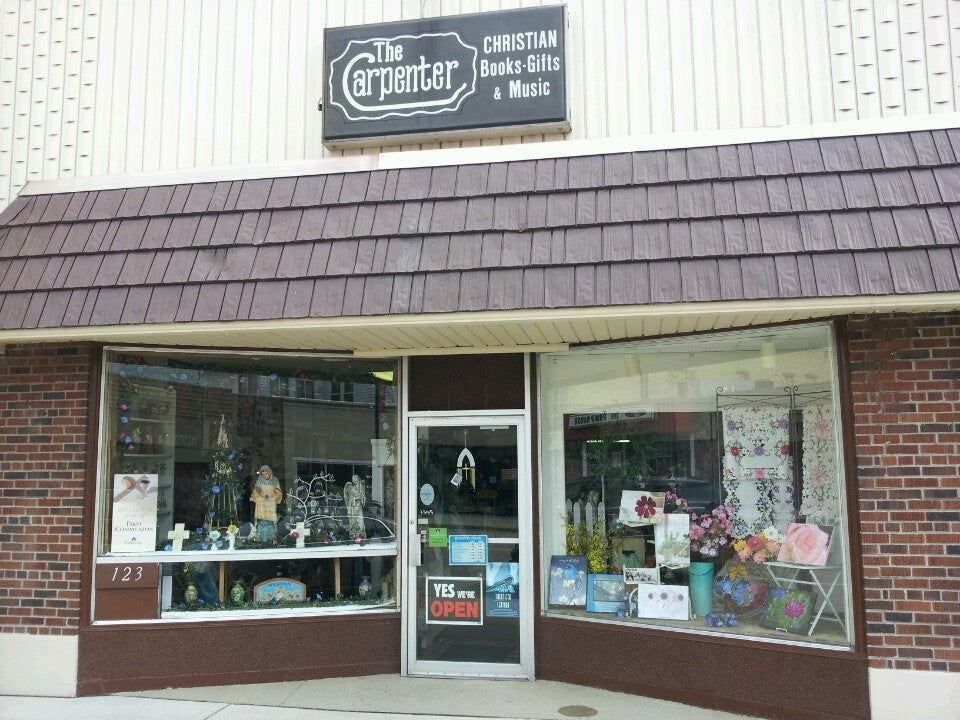 Vanderloop Shoes, 400 Moasis Dr, Little Chute, Village of, WI, Shoe