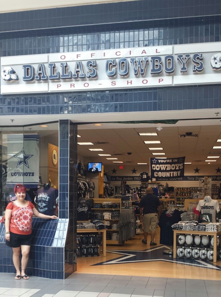 Dallas Cowboys Pro Shop - Northwest Side - 6301 NW Interstate 410