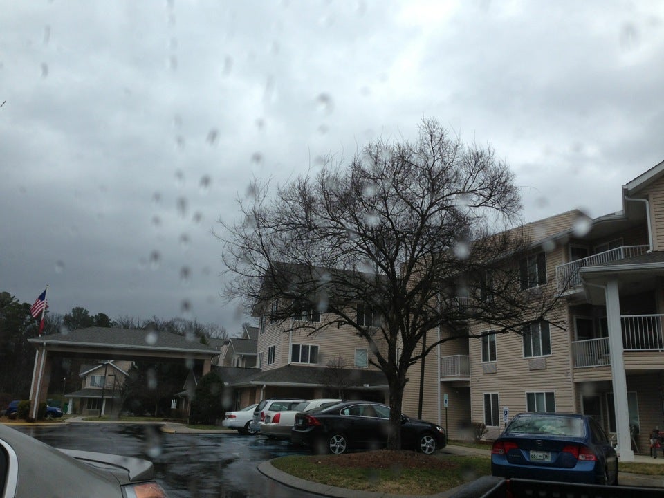 Holiday Creekside at Shallowford, 7511 Shallowford Rd, Chattanooga, TN