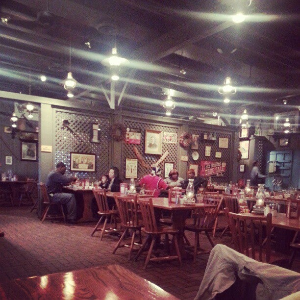 Cracker Barrel Old Country Store, 103 Sadler Ln, Emporia, VA, Eating