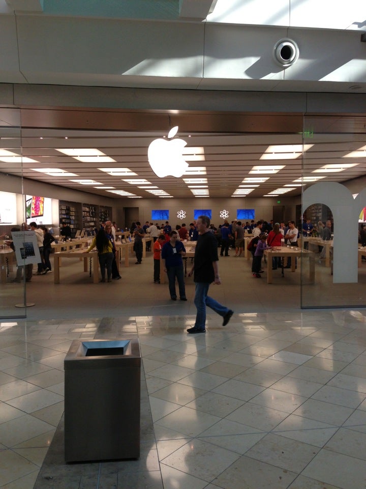 The Branan Blog: Apple Store at Millenia Mall in Orlando