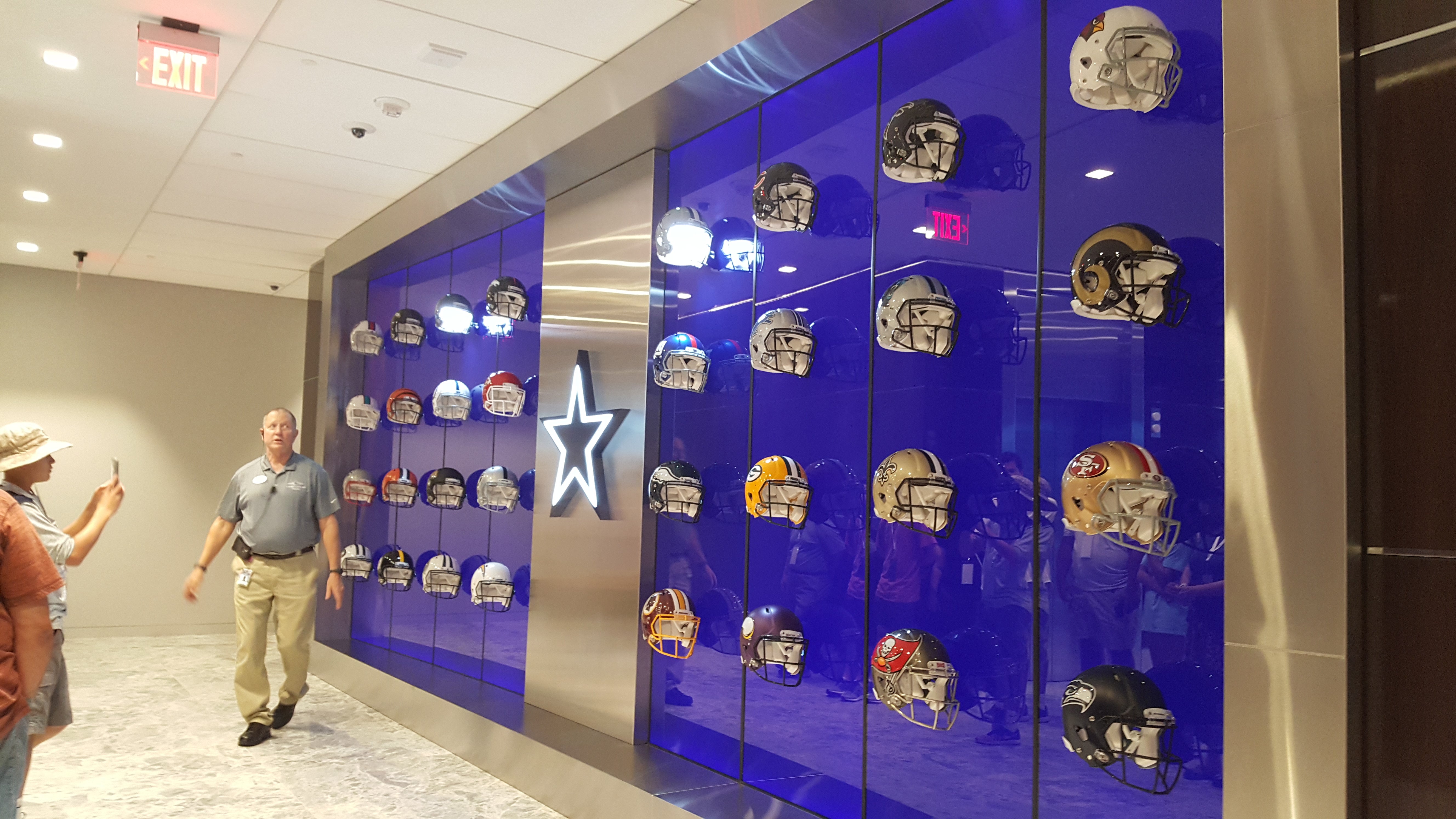 Official Dallas Cowboys Pro Shop, 3200 E Airfield Dr, DFW Airport, TX,  Sporting Goods - MapQuest