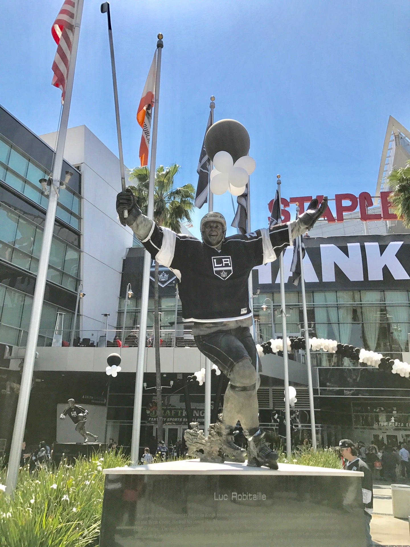 Luc Robitaille Statue, 1111 S Figueroa St, Los Angeles, CA, Art - MapQuest