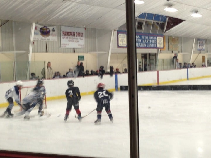 New Hartford Recreation Center, 1 Mill St, New Hartford, NY, Sports