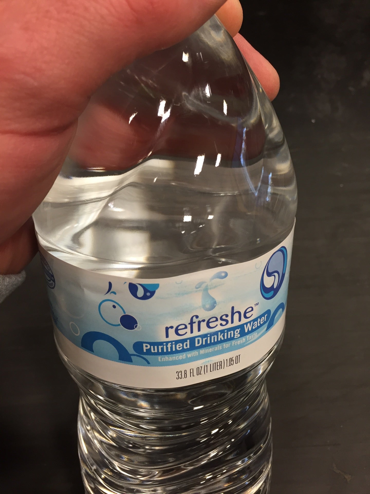 Refreshe Single Bottle Water - 16.9 Fl. Oz. - Safeway