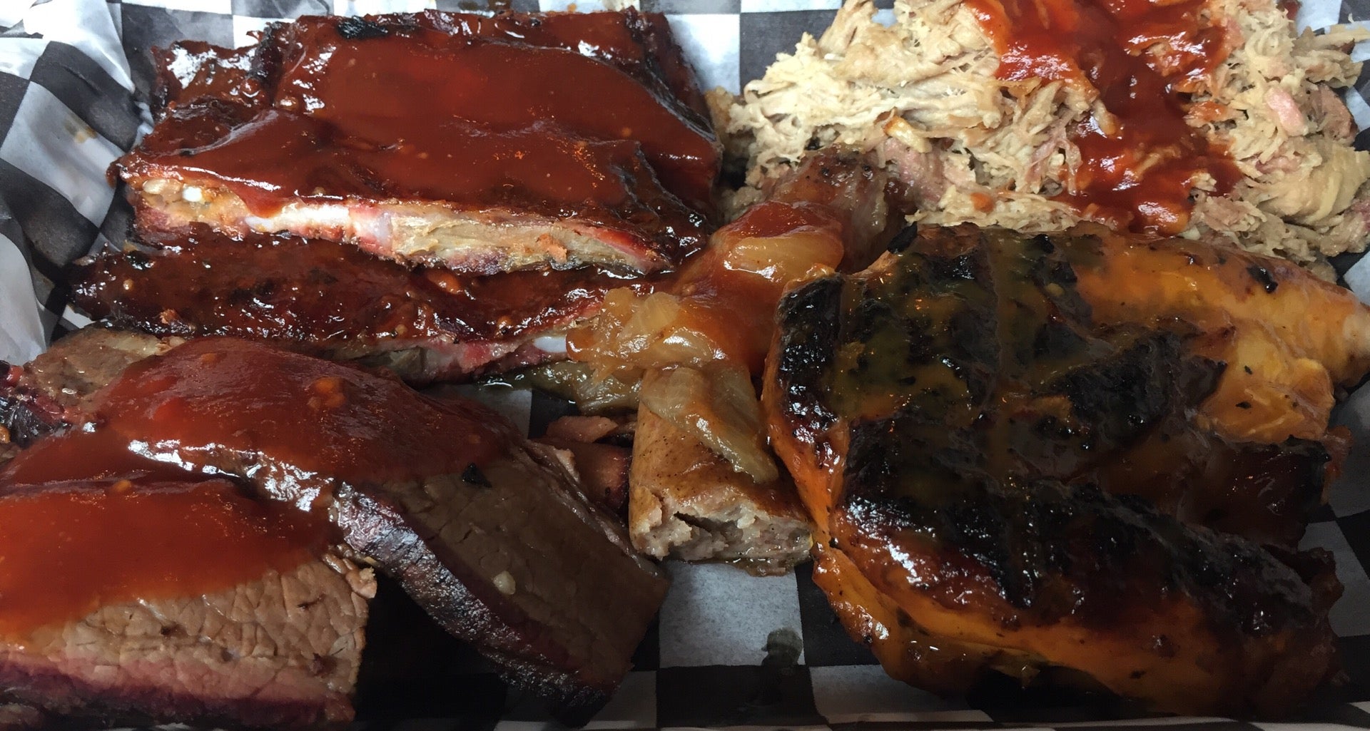 Harvey's Main Street BBQ, 304 E Main St, Mt Joy, PA, Eating places