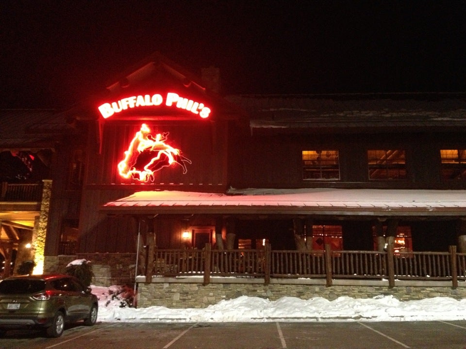 Buffalo Phil's Pizza & Grille, 150 Gasser Rd, Lake Delton, Village of