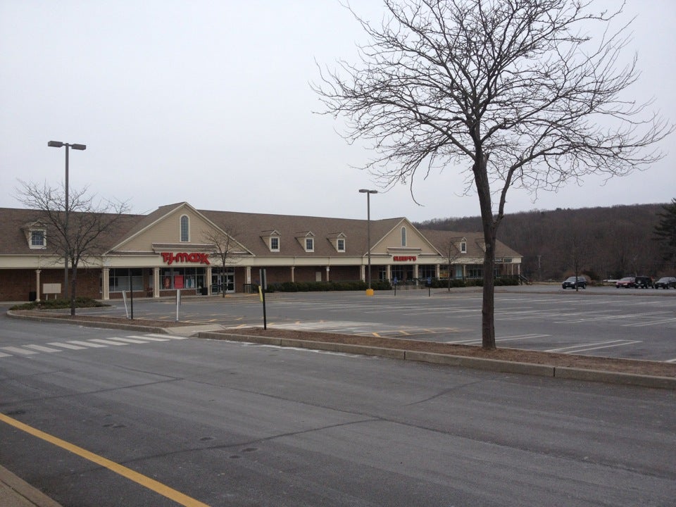 T.J. Maxx, 228 South Main Street, Sandhill Plaza, Newtown, CT, Department  Stores - MapQuest