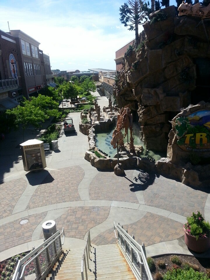 Legends Outlets Kansas City