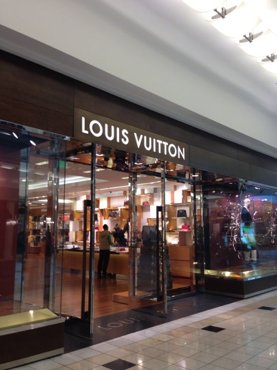 Saks Louis Vuitton Phipps Plaza