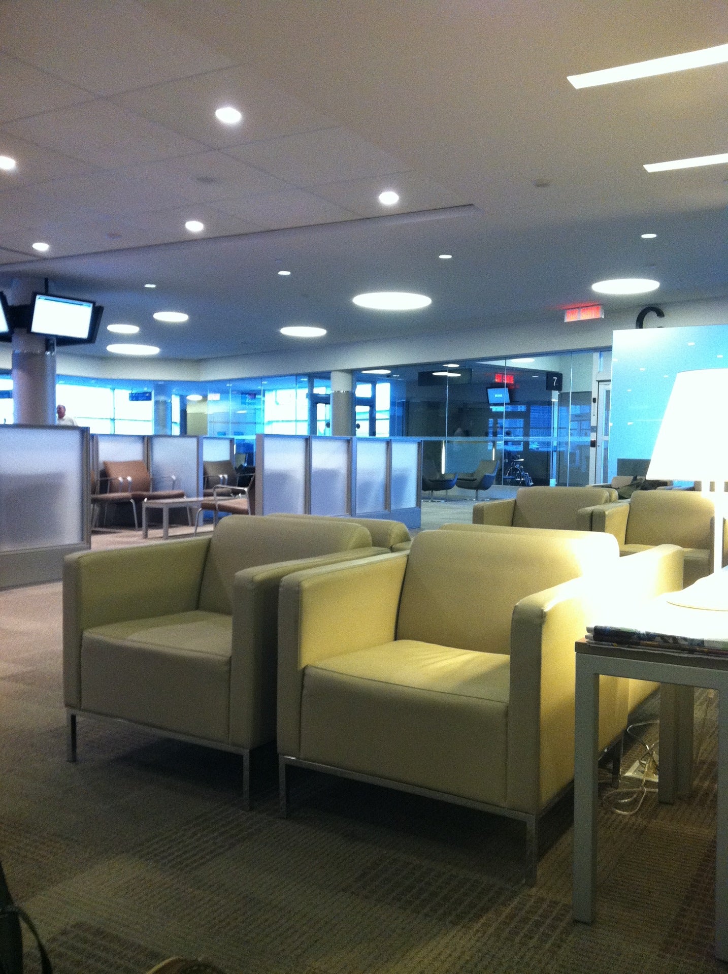 Billy Toronto City Airport (YTZ), 2 Eireann Quay, Toronto, ON