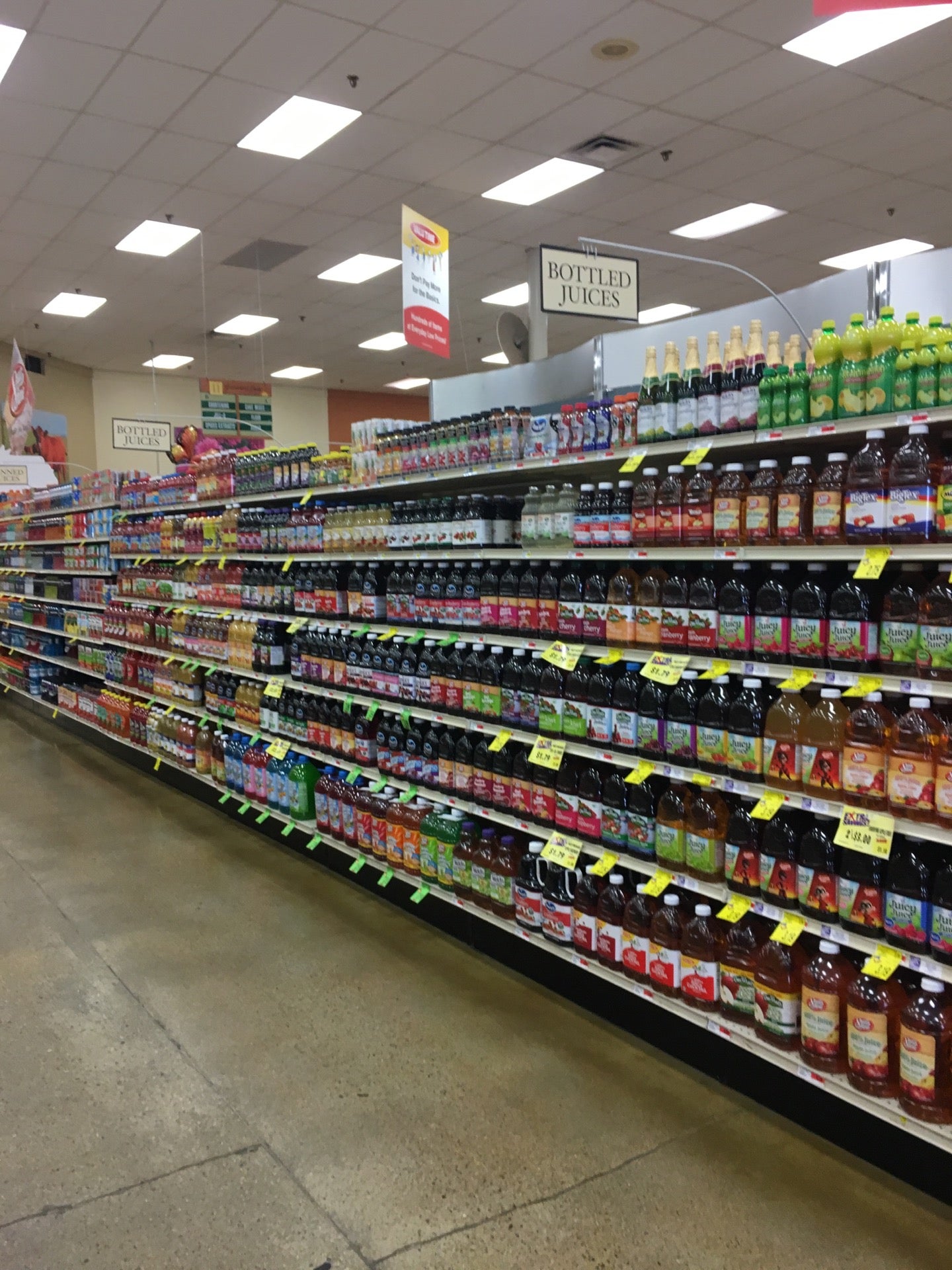 Main Street Market, 401 S Beltline Hwy W, Scottsbluff, NE, Liquor