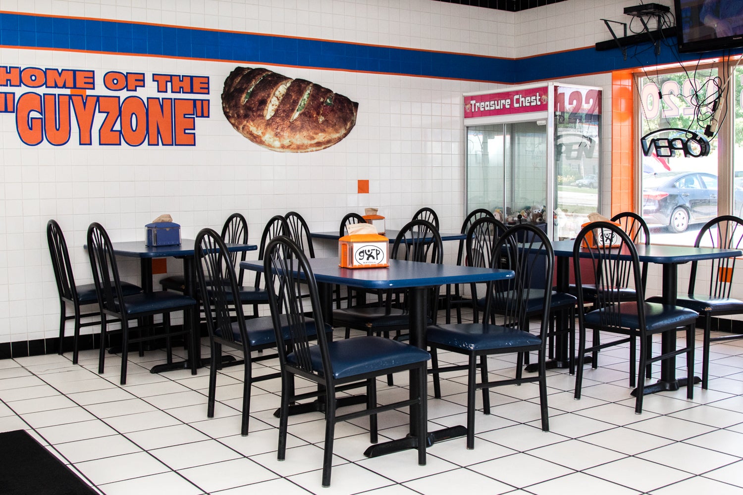 Guys Pizza Co. Chardon, 602 South St, Chardon, Ohio, Eating places