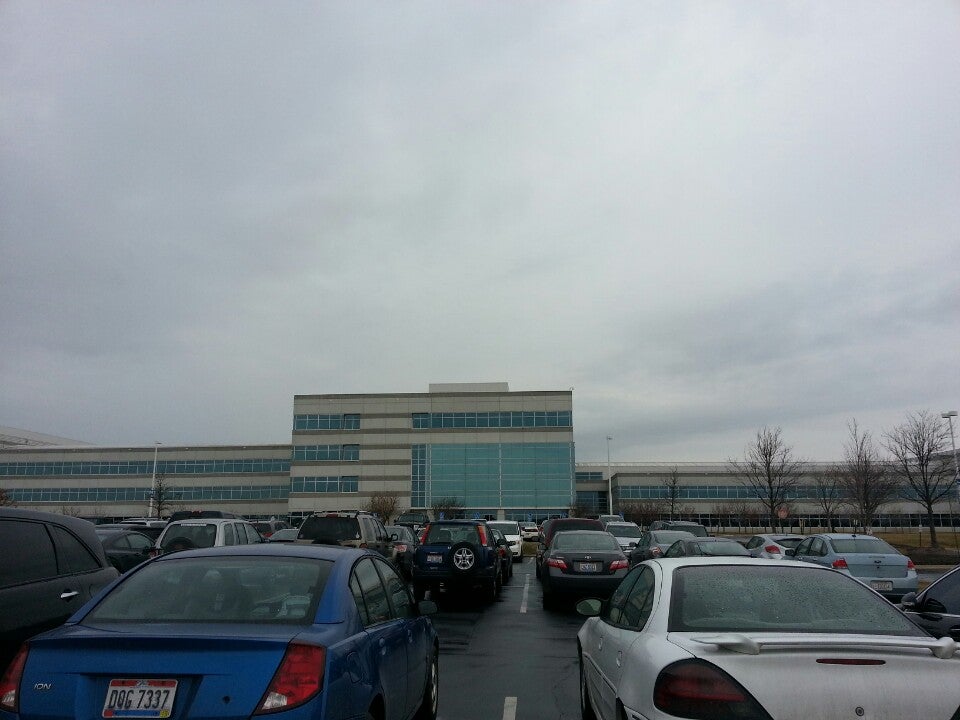 Chase McCoy Center (Chase Bank), 1111 Polaris Pkwy, Columbus