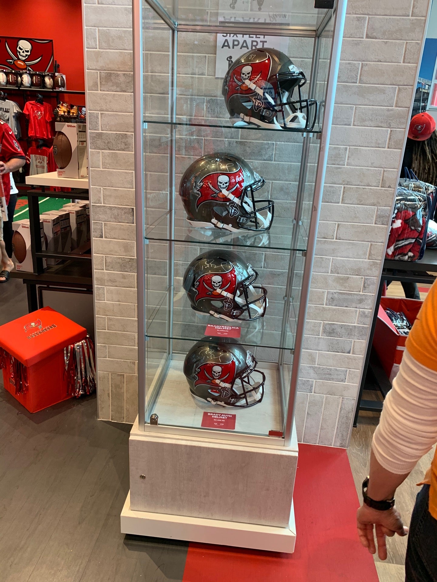 Buccaneers Team Store, 4201 N Dale Mabry Hwy, Tampa, FL, Clothing Retail -  MapQuest