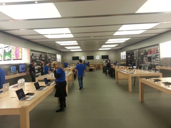 Apple Store in the Caesars Forum Shops in Las Vegas