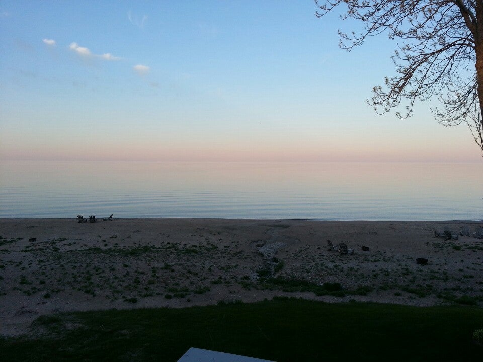 Algoma Beach Motel, 1500 Lake St, Algoma, WI, Motels MapQuest