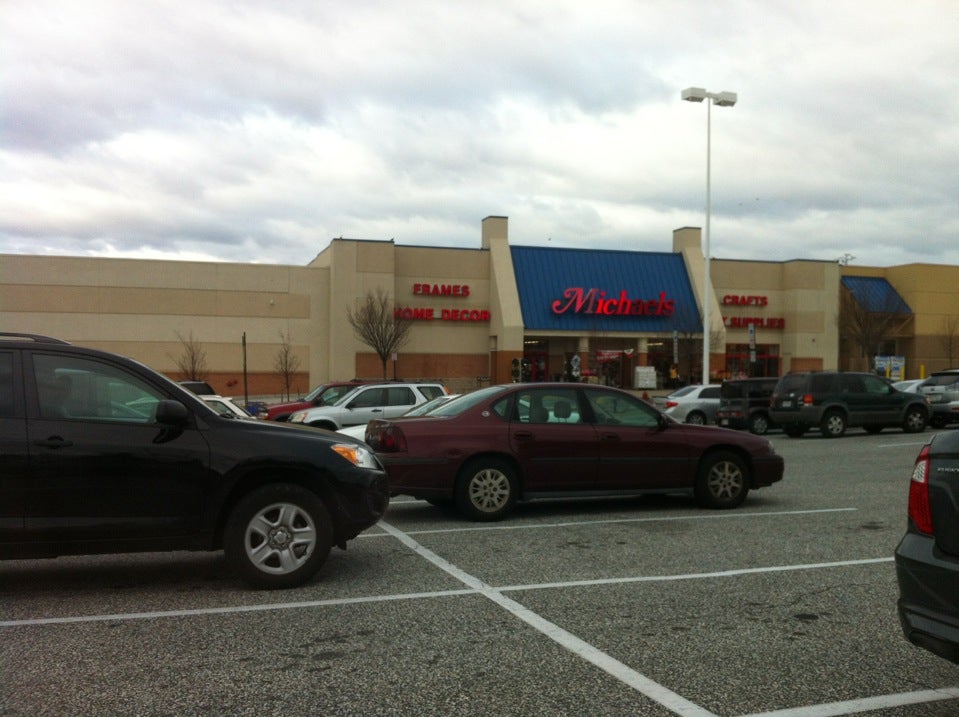 Towson Place Shopping Center, Goucher Bl, Towson, MD, Shopping Centers
