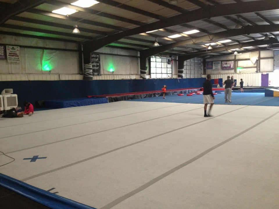 Hendersonville Cheerleading & Tumbling Programs - CheerVille -  Hendersonville, Tennessee