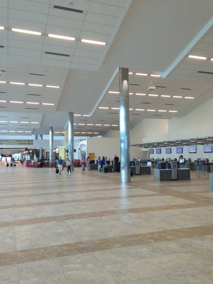 Myrtle Beach International Airport (MYR), 1100 Jetport Rd, Myrtle Beach 