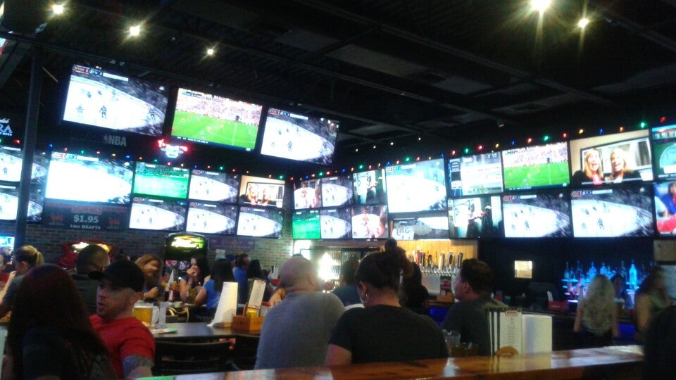 Show Me's Sports Bar & Grill CLOSED, 12836 Henderson Rd, Tampa, FL