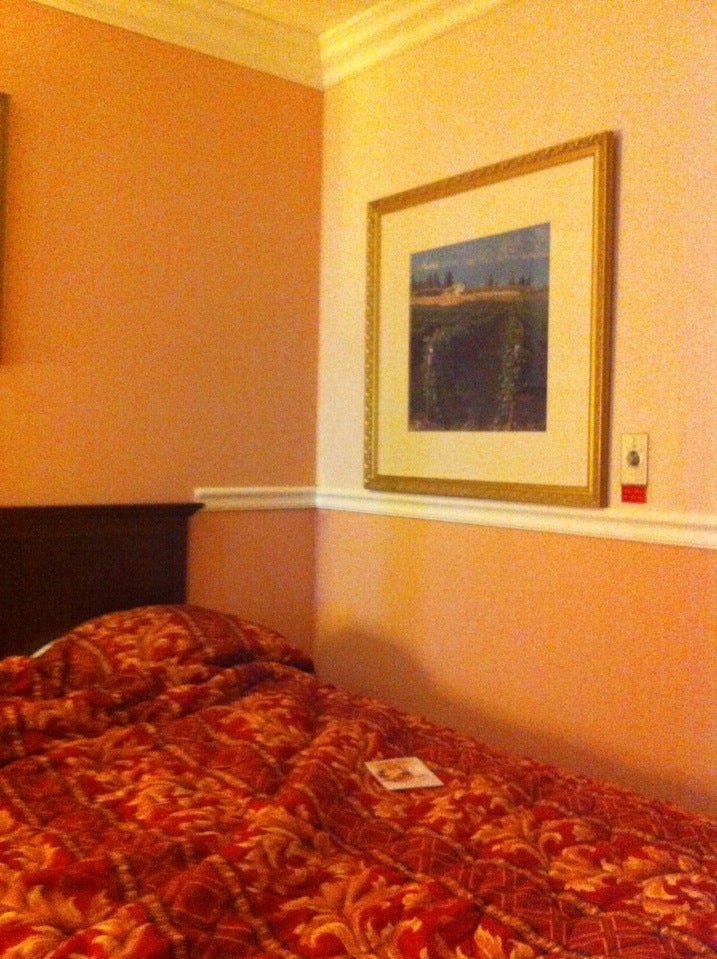 Econo LodgeCastro Valley, 3928 E Castro Valley Blvd, Castro Valley, CA