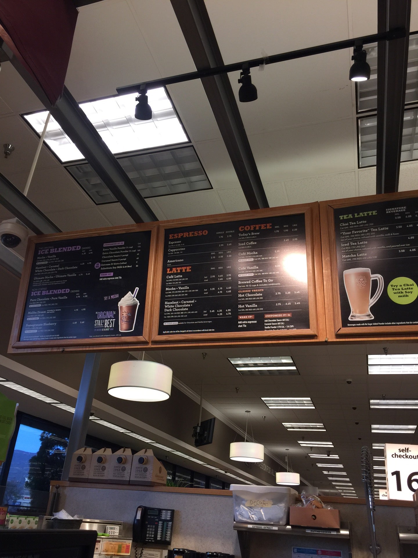 The Coffee Bean and Tea Leaf, 2675 Foothill Blvd, La Crescenta, CA